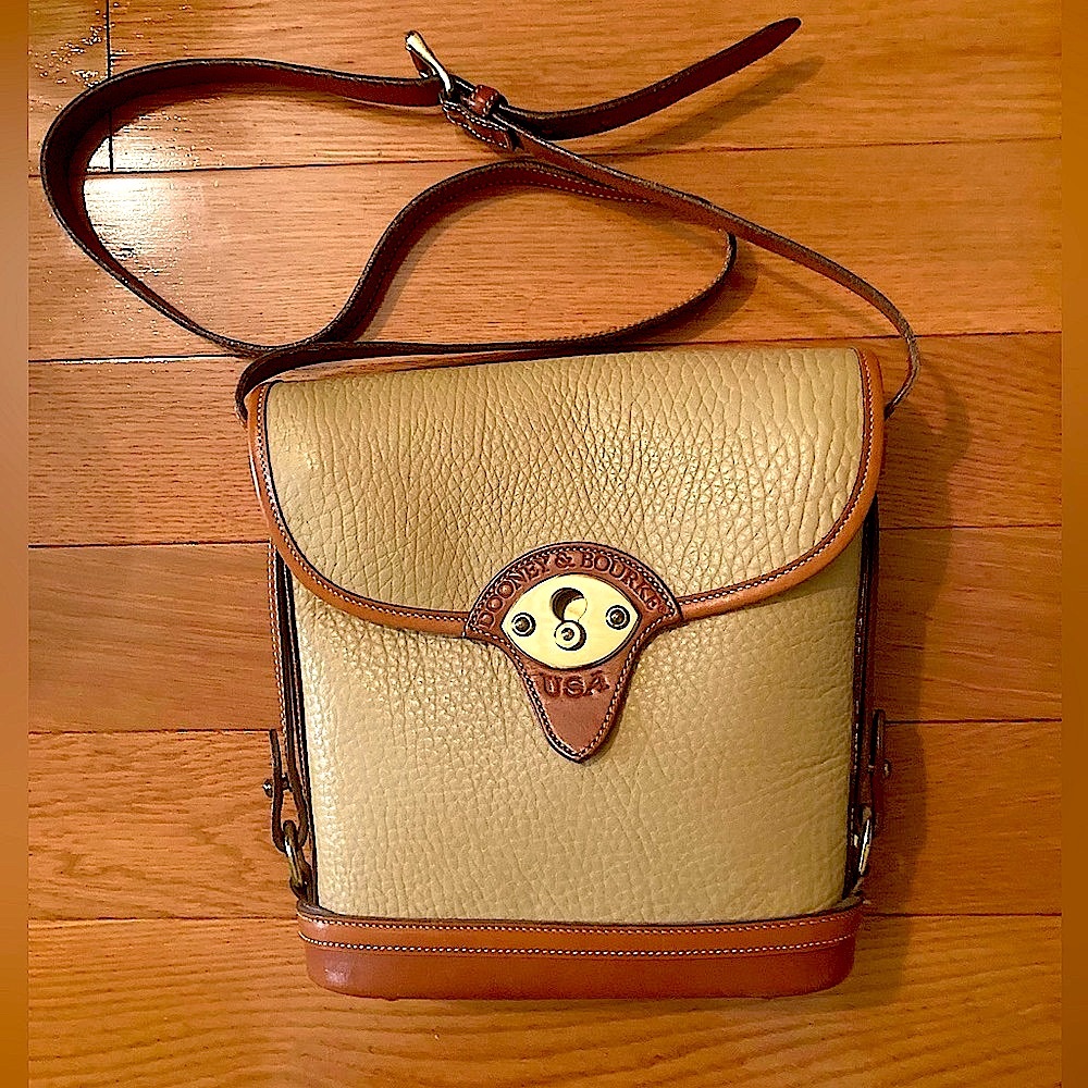 Dooney and Bourke -Like new! vintage all leather handbag, Like New